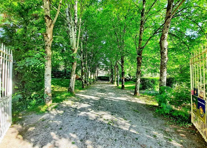 Le Du Petit Plessis Ferienhaus